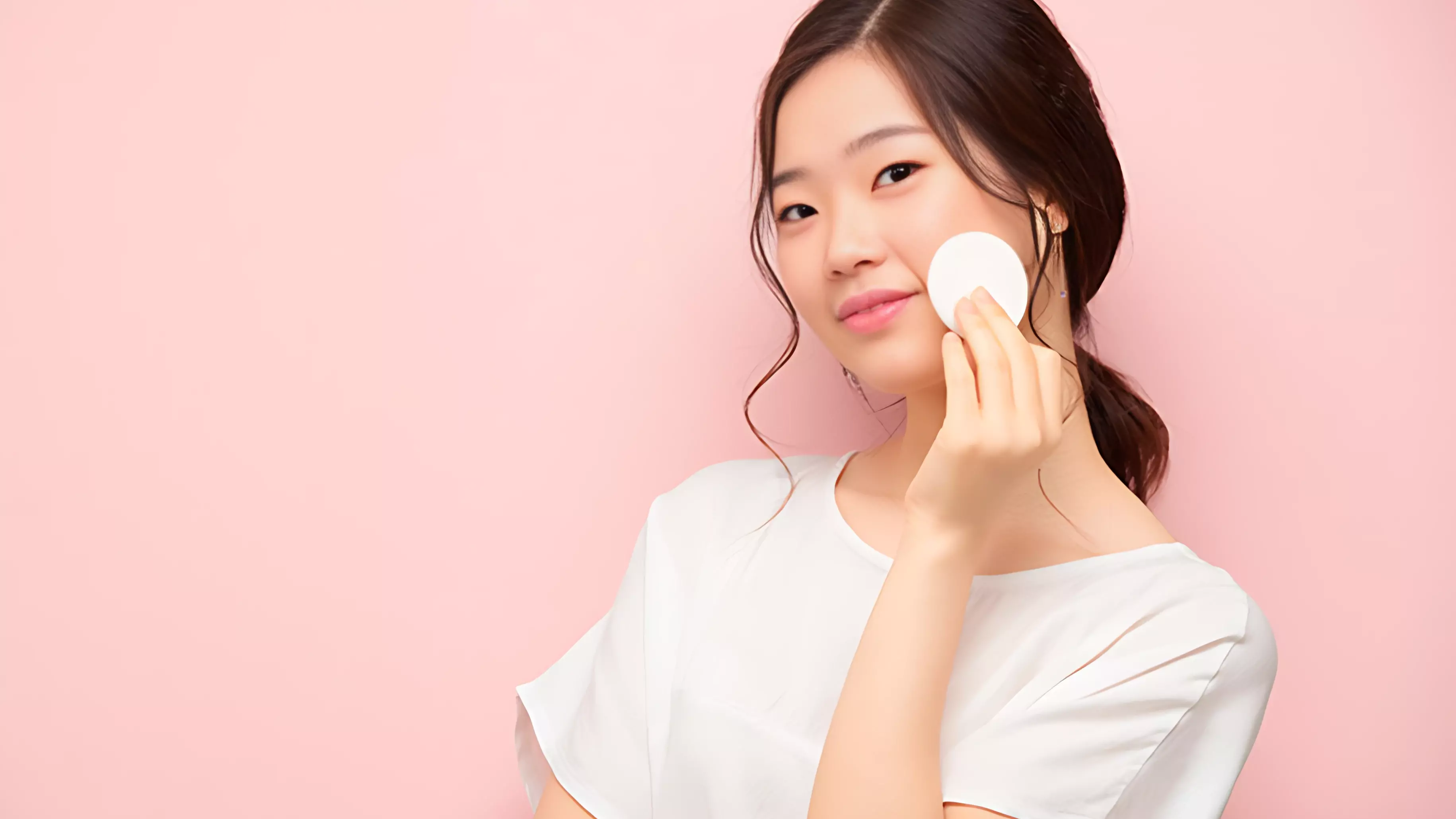 Как южнокорейские маркетологи убедили мир, что их косметика нужна всем