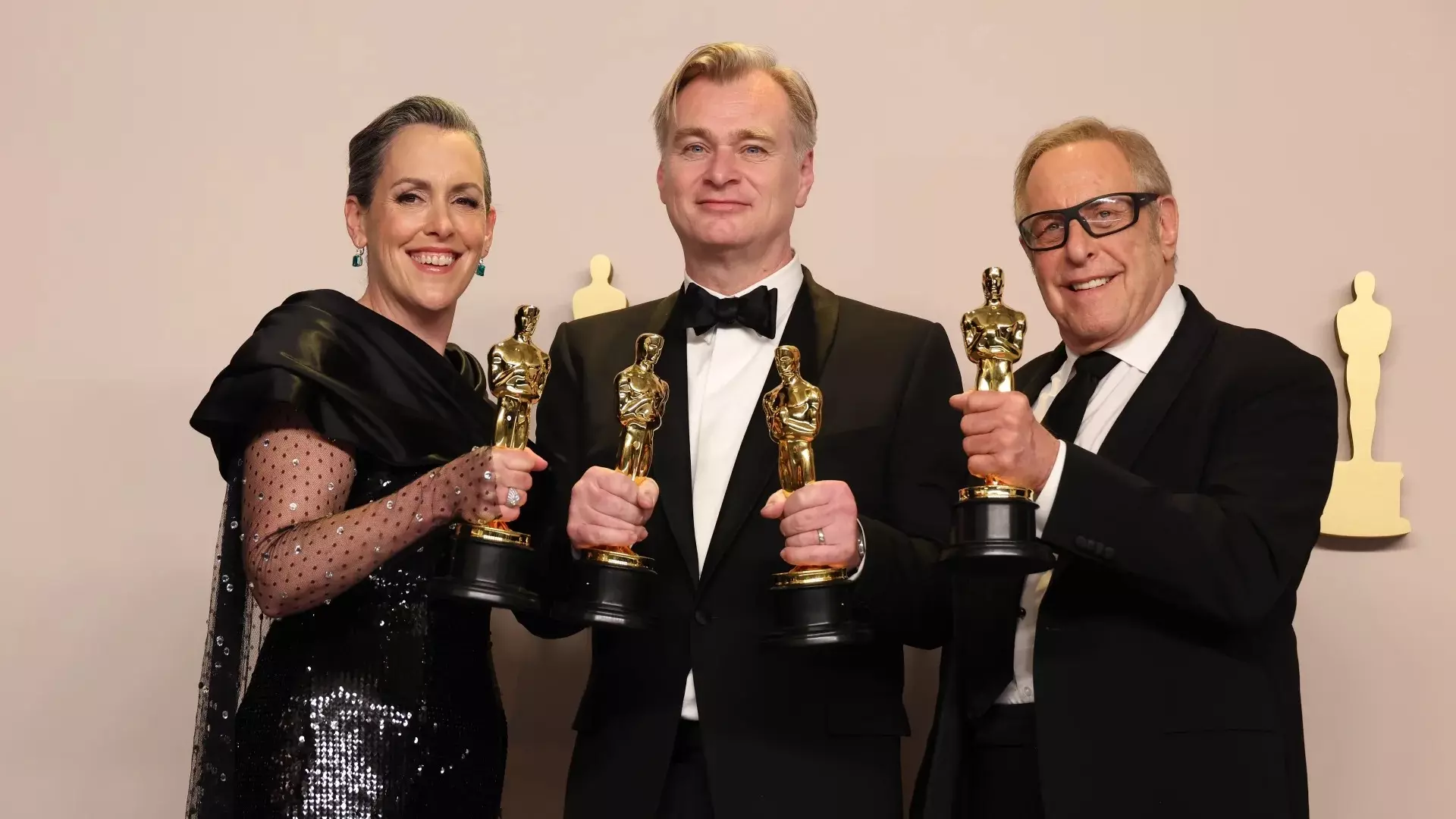 Фильм «Оппенгеймер» взял «Оскара» в номинации «Лучшая картина этого года»