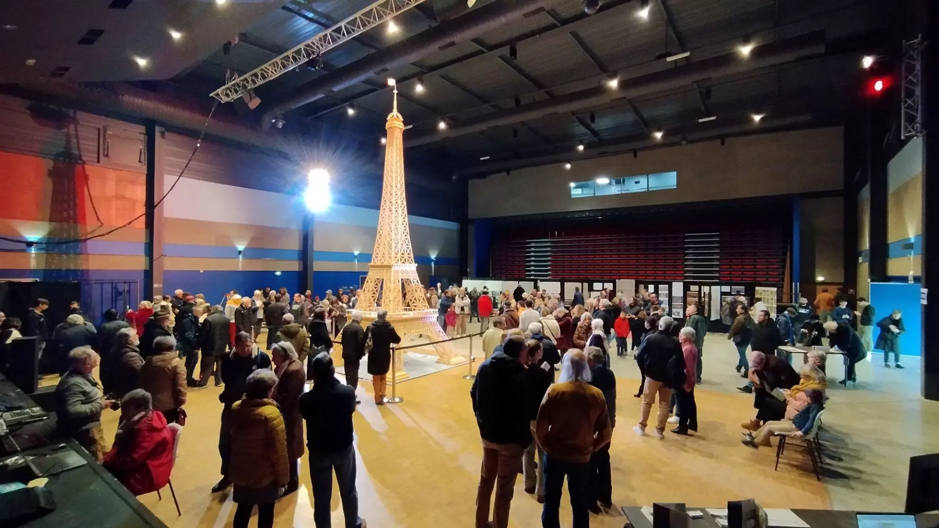 Книга рекордов Гиннесса чуть не забраковала самую высокую модель Эйфелевой башни