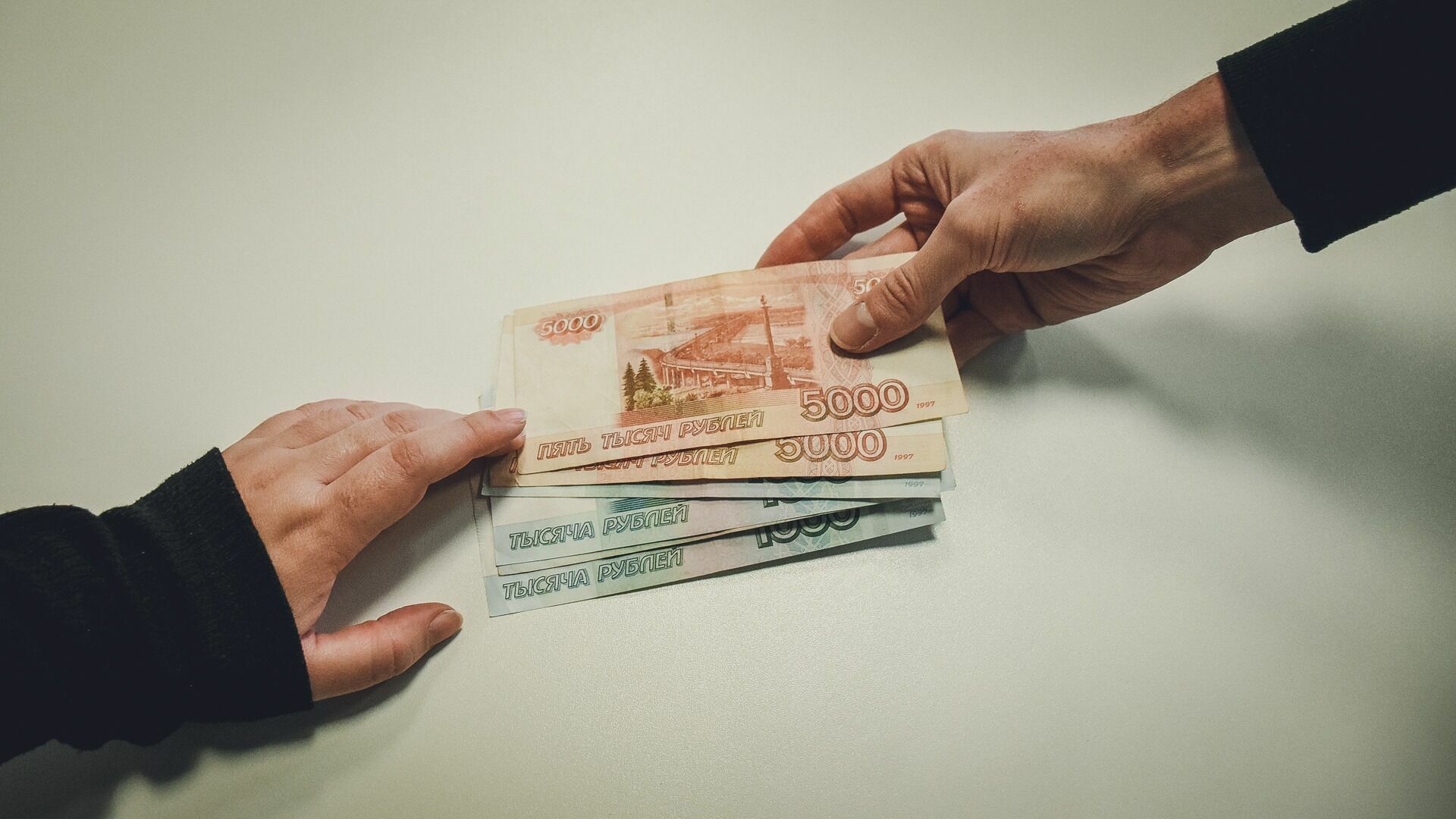 Долг по зарплатам в Петербурге и Ленобласти вырос на полтора миллиарда