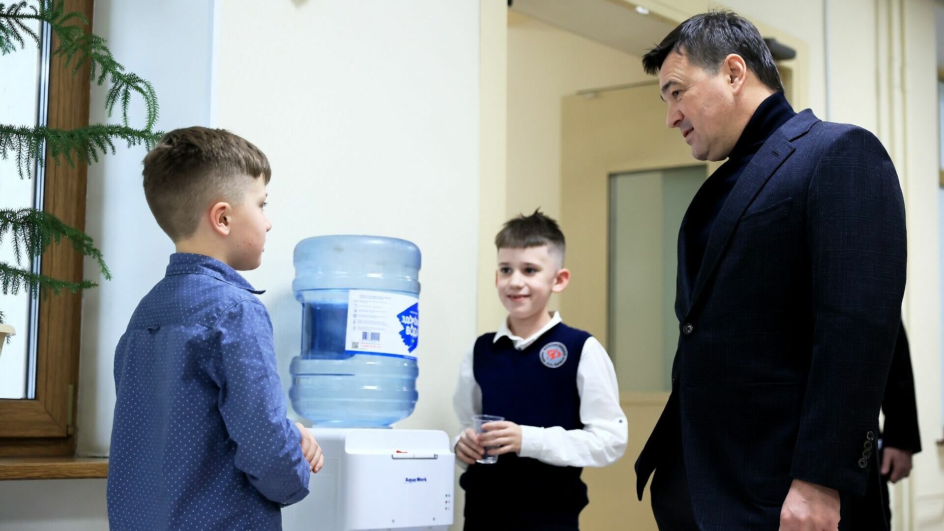Губернатор МО Андрей Воробьев встретился с учащимися Физтех-лицея