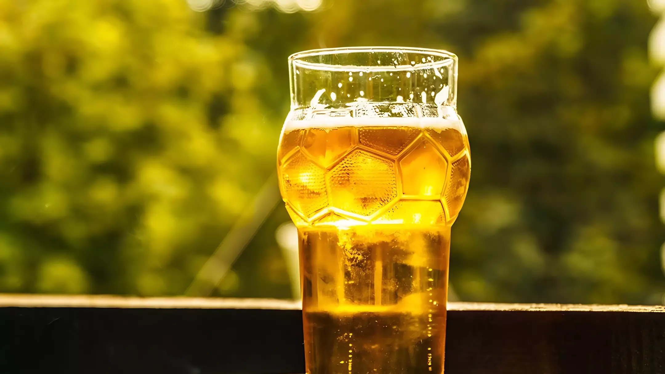 Этим летом пиво значительно подорожает — сообщают ритейлеры