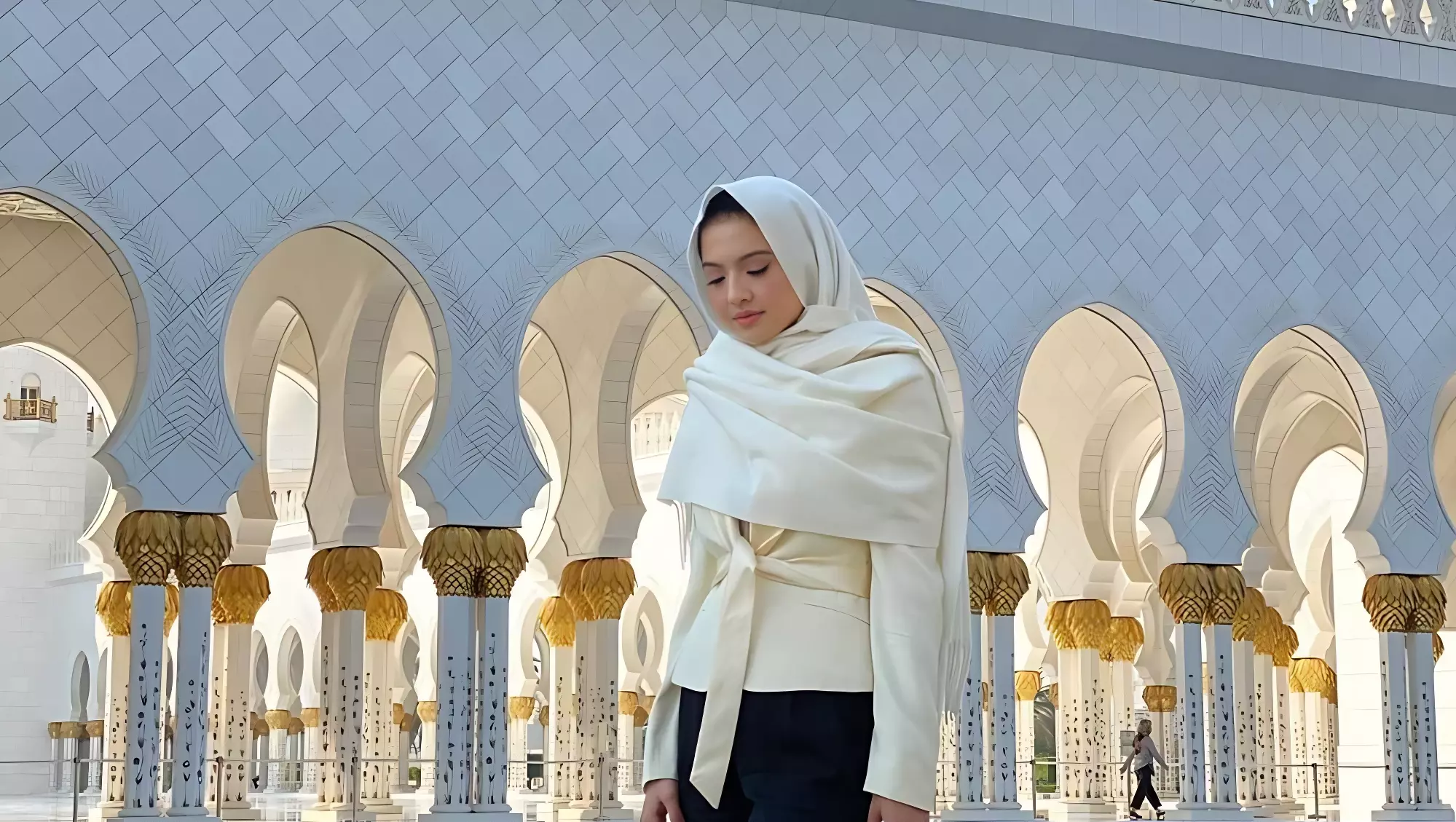 В мусульманской стране старайтесь одеваться более скромно, чем для поездок в европейские страны