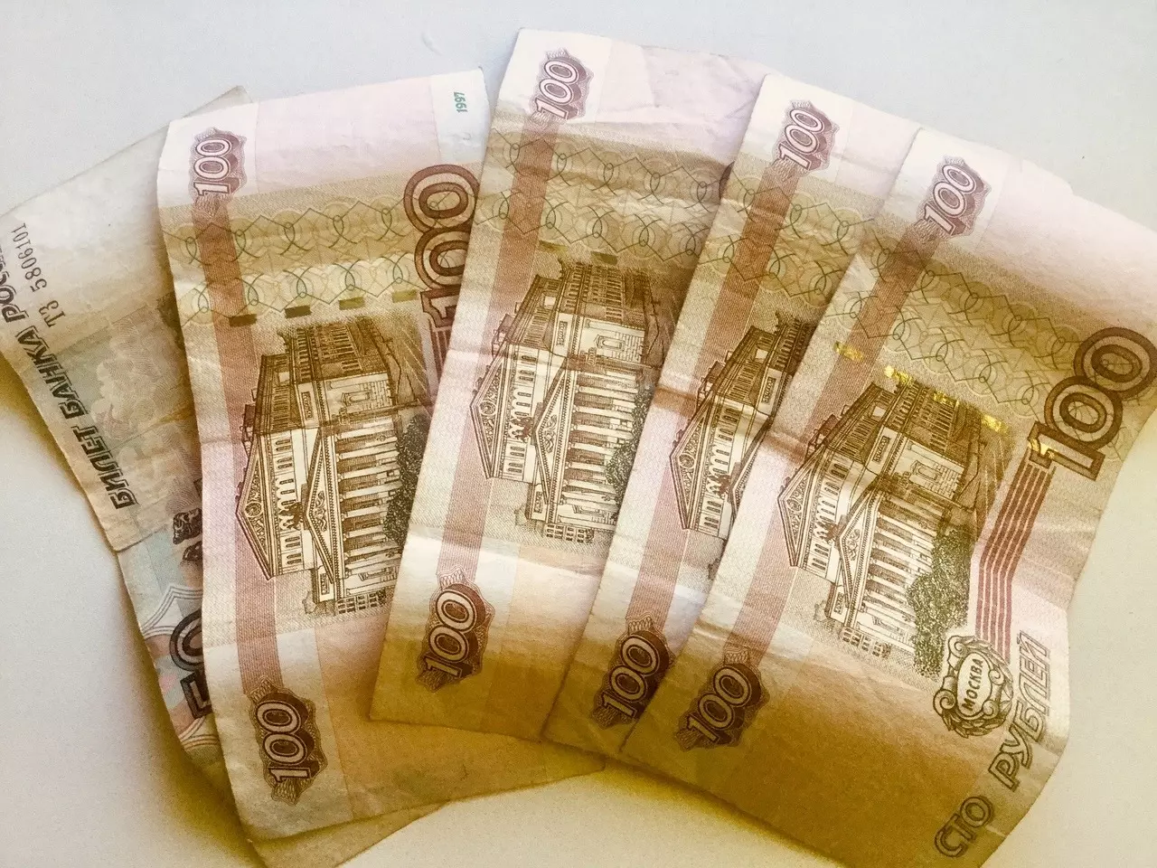 Попробуйте экономить всего 100 рублей в день — это лучше, чем ничего