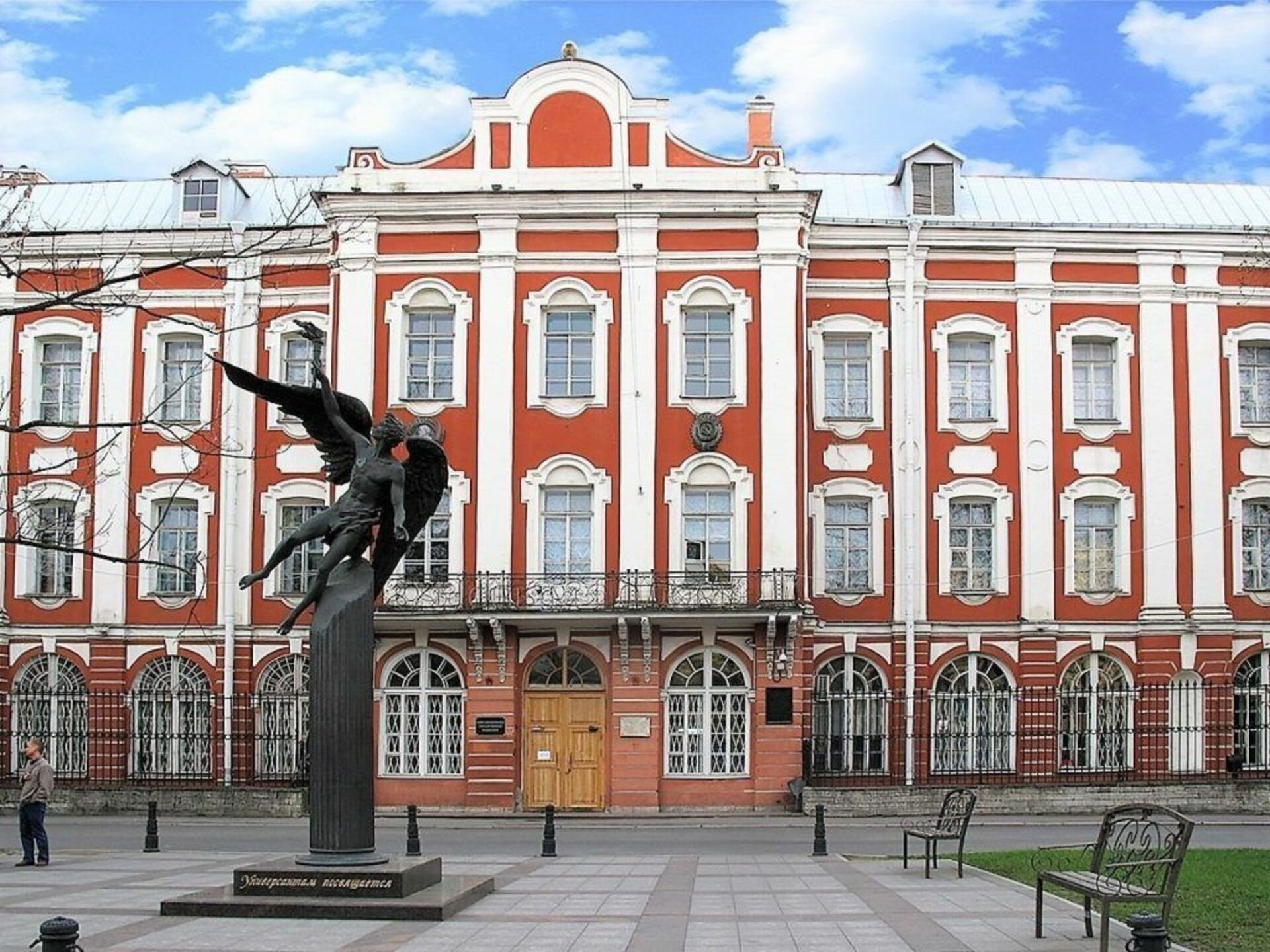 Университет имени ломоносова в санкт петербурге