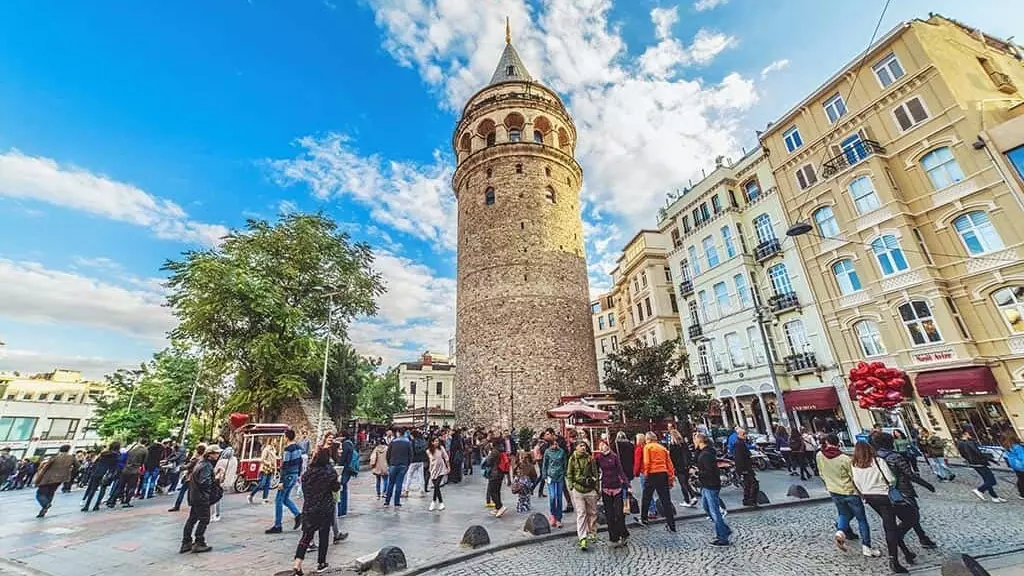 Галатская башня — один из самых старых памятников Стамбула