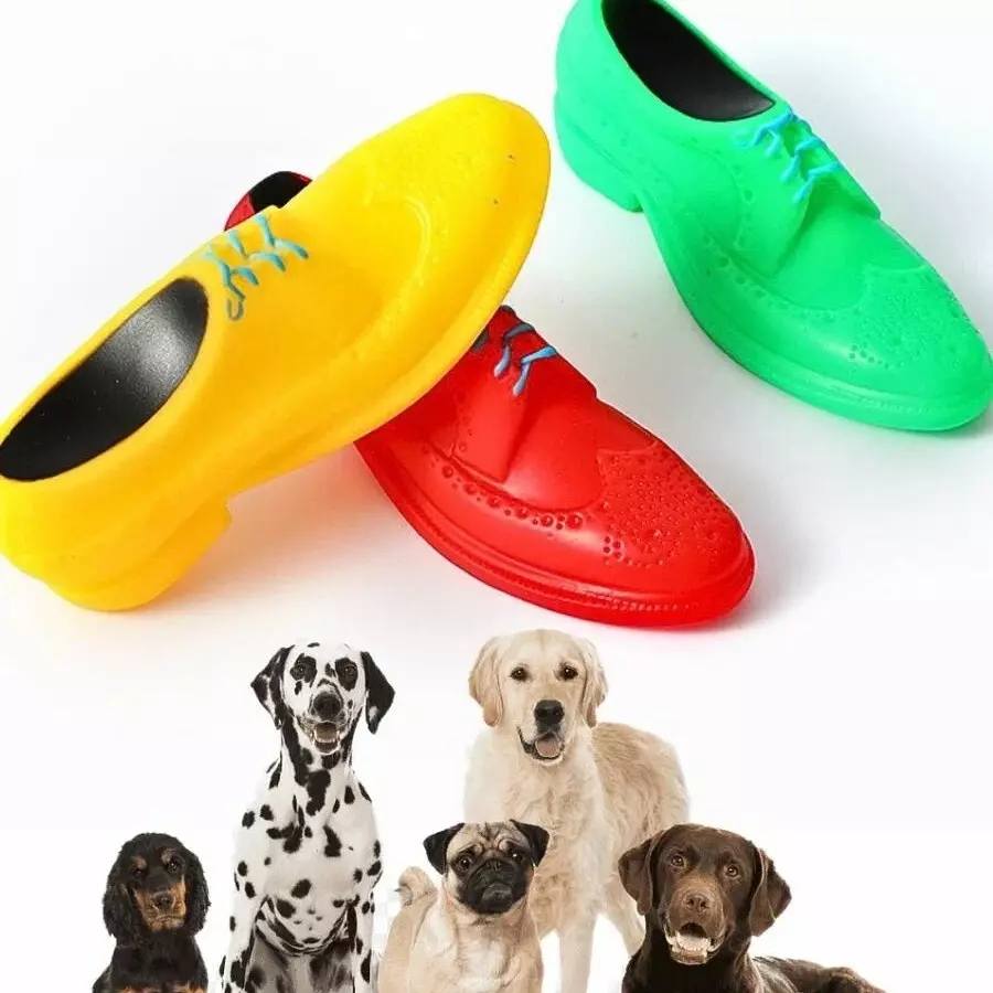 Игрушка для собак из резины в форме ботинка