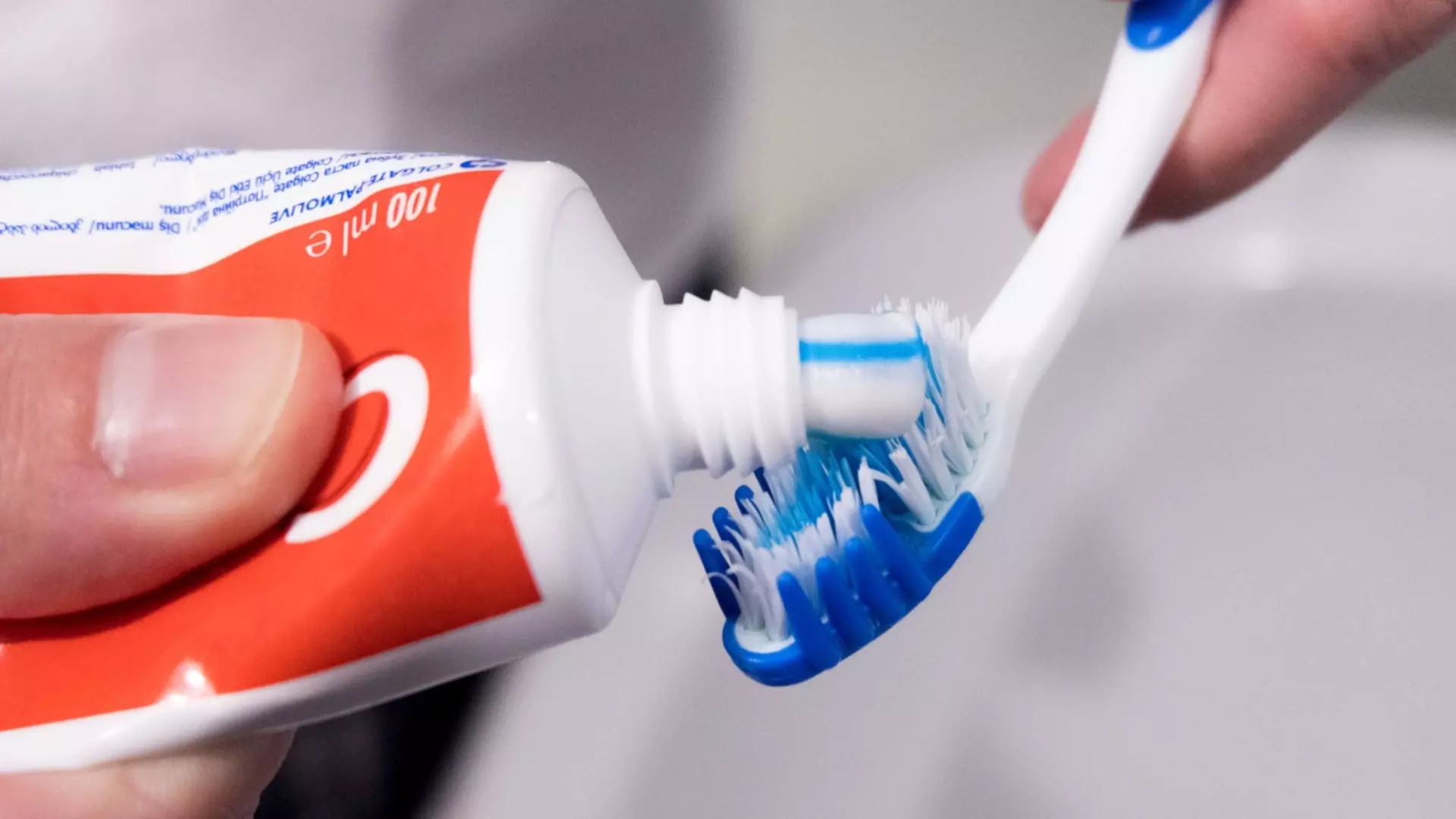 Стоматолог рассказал в какое время лучше чистить зубы