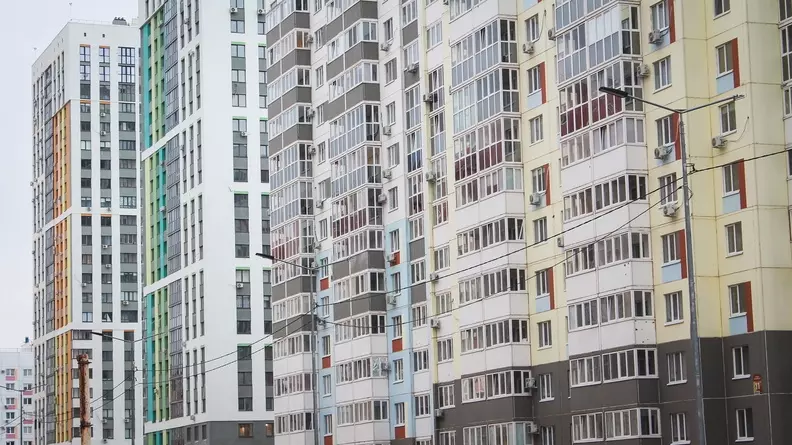 Эксперты рассказали, когда начнут падать цены на жилье в России