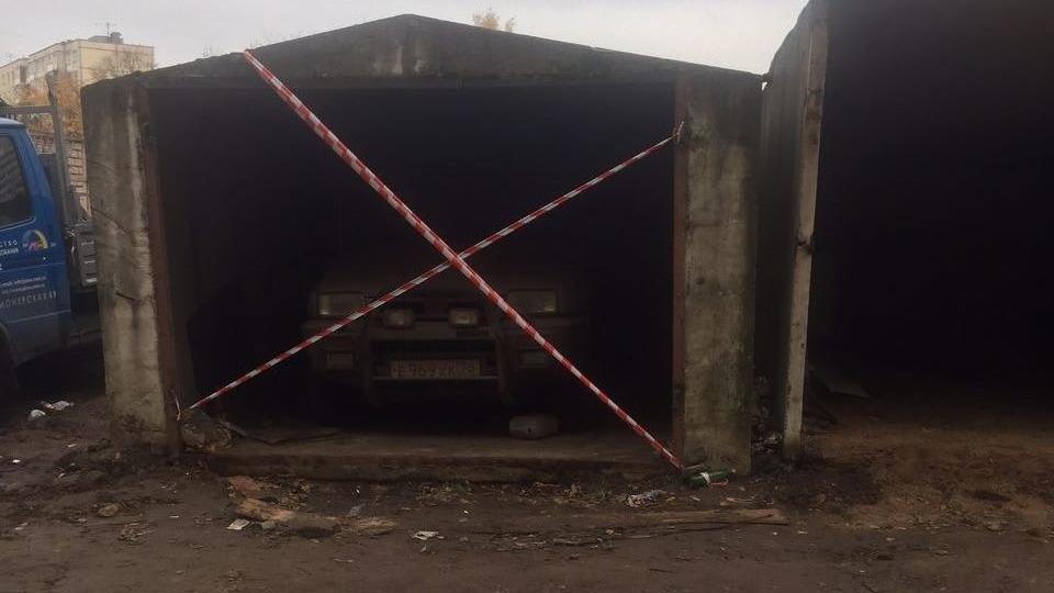 Автомобилистам Петербурга предложили копеечные компенсации за снесенные гаражи