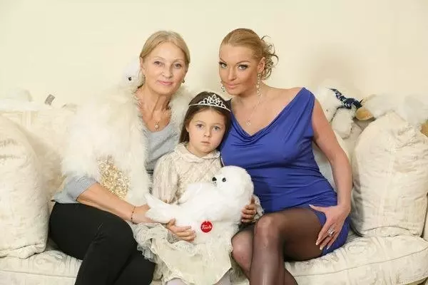 В 2023 году скандальная слава Волочковой коснулась и ее дочери — Ариадны