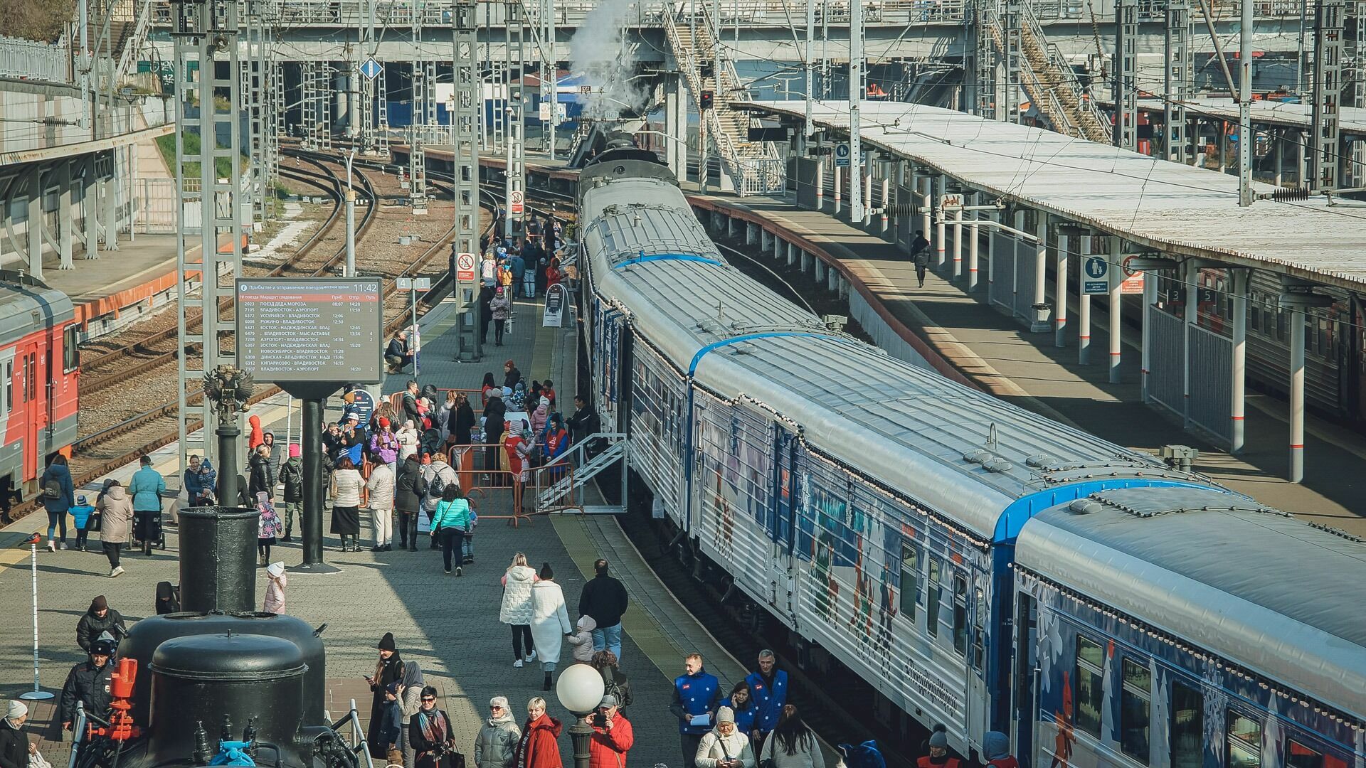 Более 10 тысяч жителей Санкт-Петербурга воспользовались поездами 